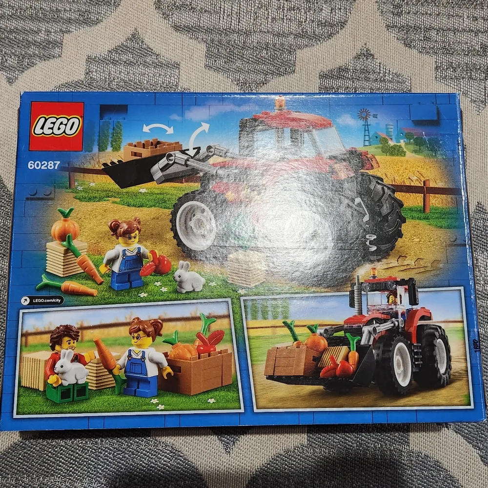 NEW LEGO City Tractor 60287 144 pcs 5+
